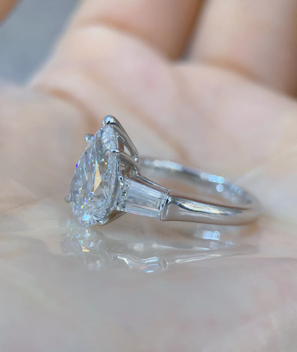 Кольцо «Груша» с тремя камнями, 3,01 ct — фото 2