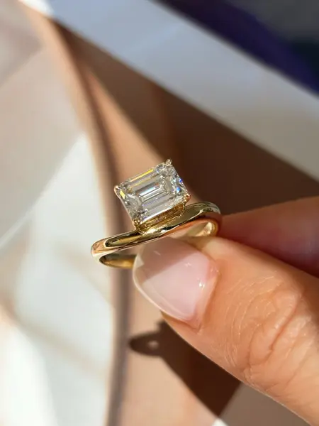Кольцо «Изумруд» с двойной шинкой, 2 ct