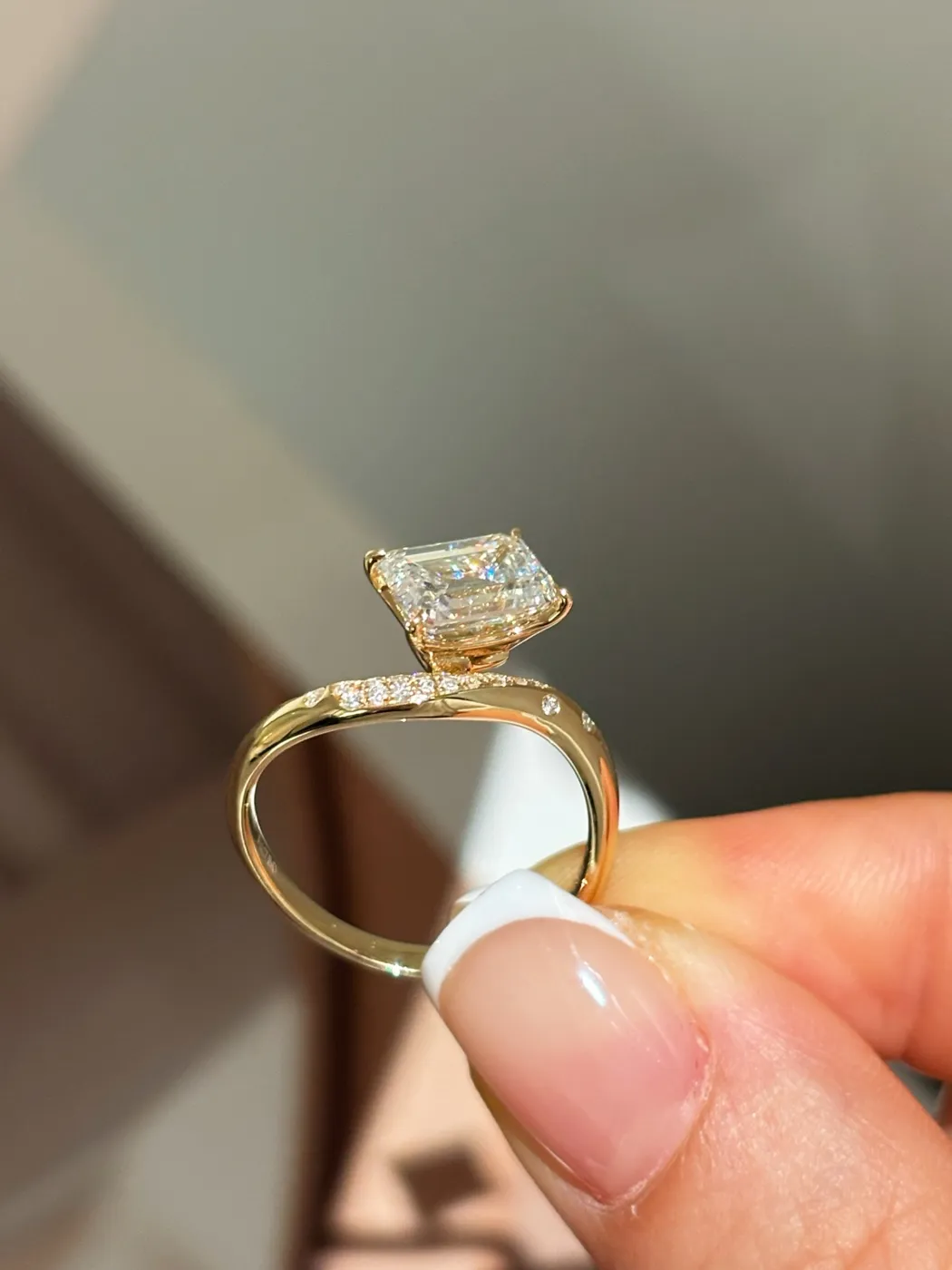 Кольцо «Изумруд» с открытой шинкой, 1,5 ct — фото 2