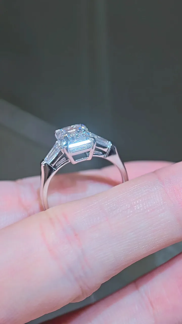 Кольцо «Изумруд» с тремя камнями, 3,03 ct — фото 1