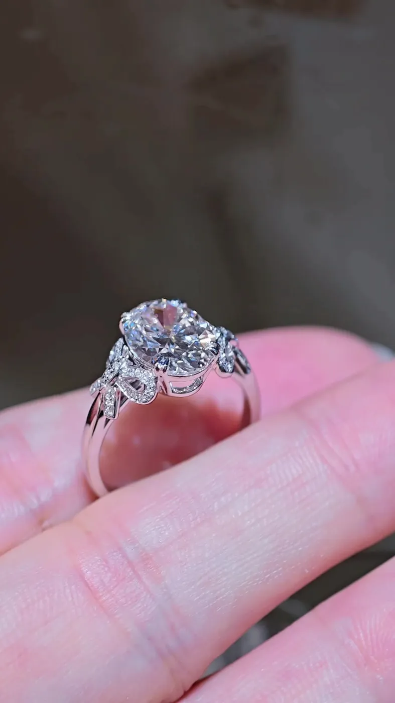 Кольцо «Овал» с бантом, 3,05 ct — фото 2