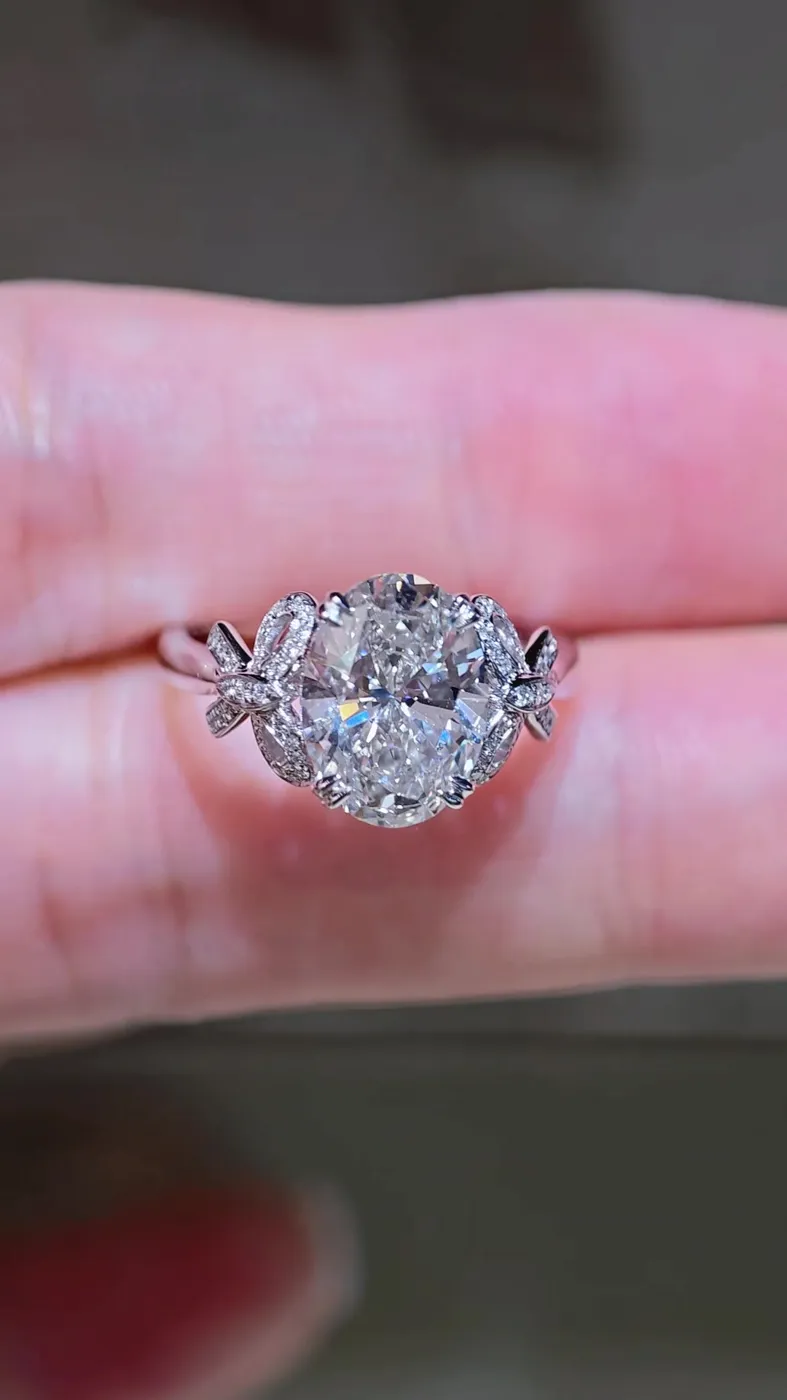 Кольцо «Овал» с бантом, 3,05 ct — фото 4