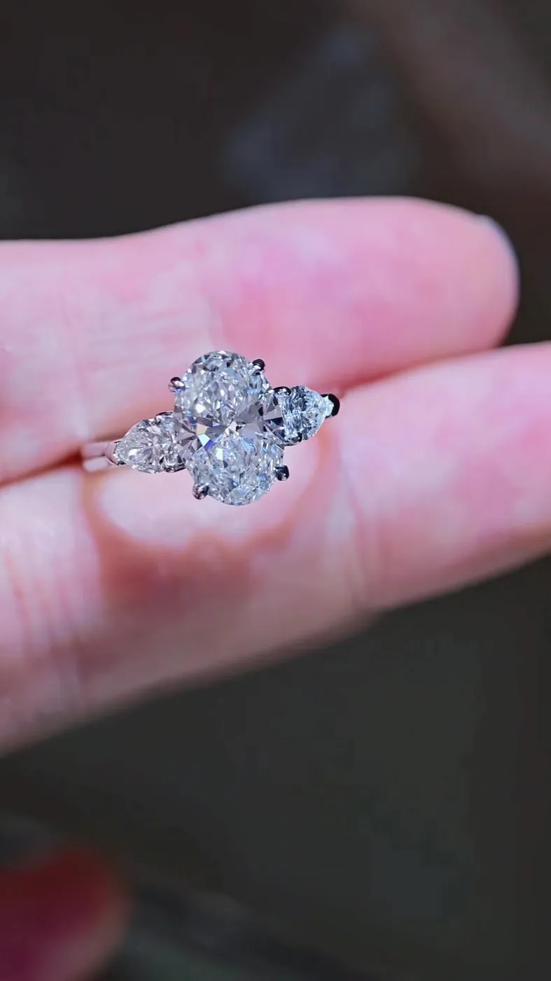 Кольцо «Овал» с тремя камнями, 2,07 ct — фото 4