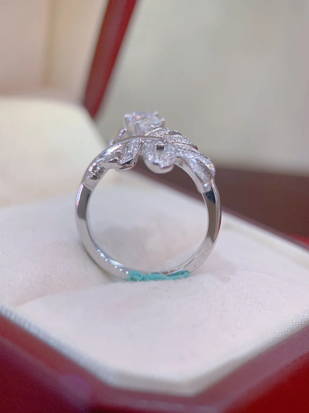 Кольцо «Перо» с бриллиантом «Груша», 0,51 ct — фото 4