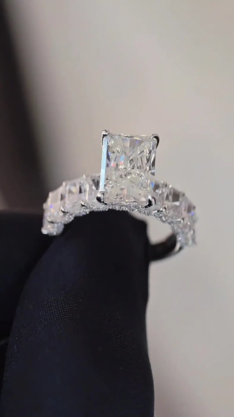 Кольцо «Радиант» с паве, 3,01 ct — фото 6