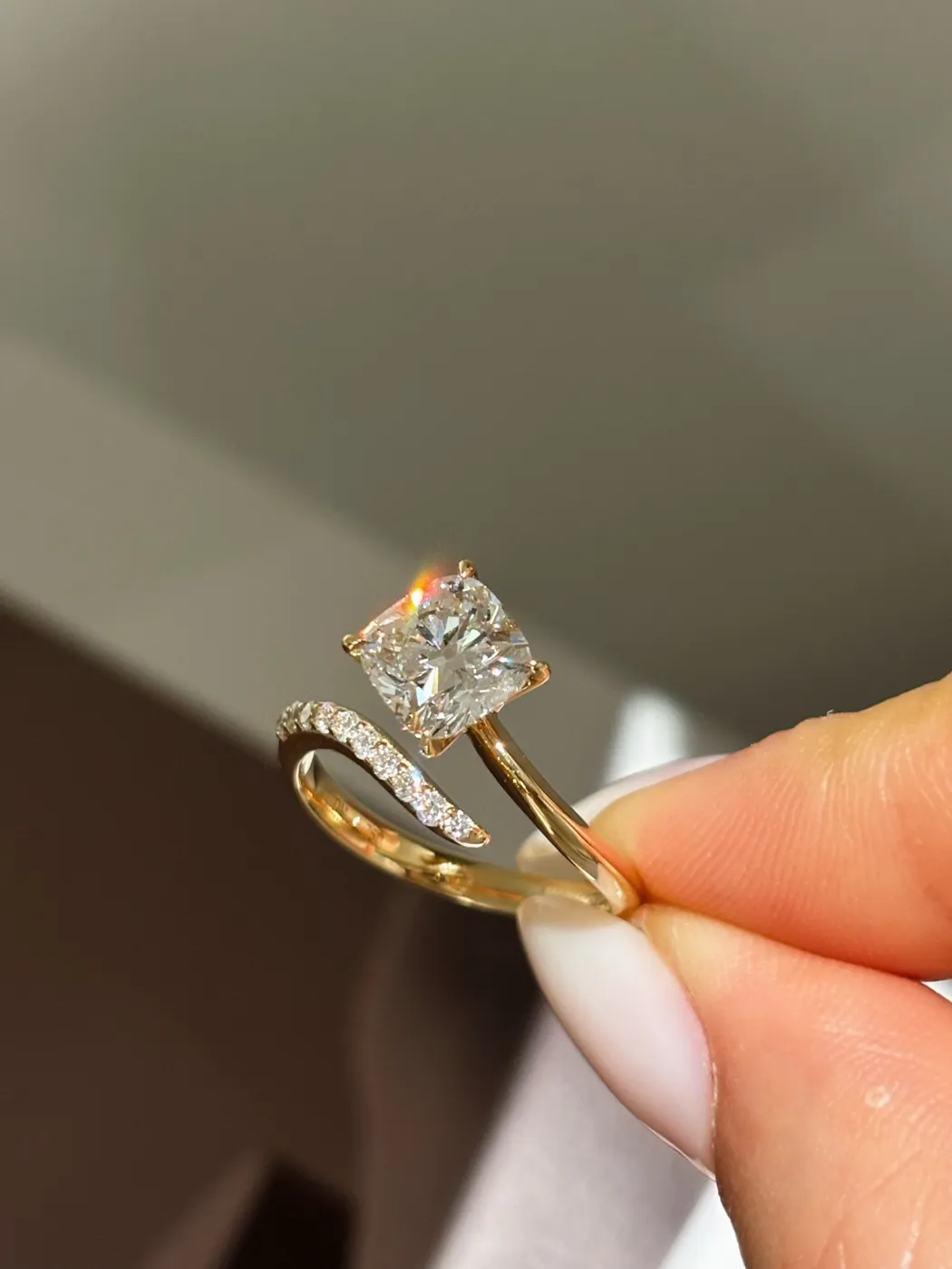 Кольцо «Радиант» с витой шинкой, 1,5 ct — фото 2