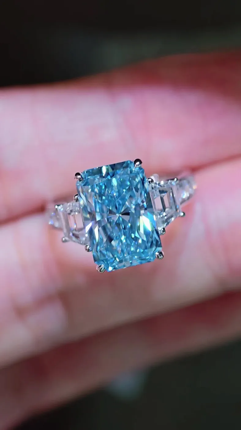 Кольцо с голубым бриллиантом «Радиант», 5,05 ct — фото 2