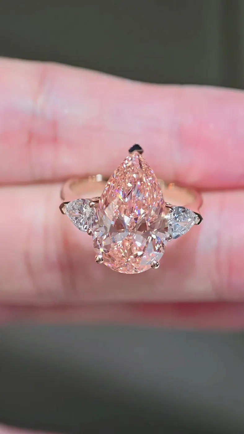 Кольцо с розовым бриллиантом «Груша» с тремя камнями, 6,03 ct — фото 4