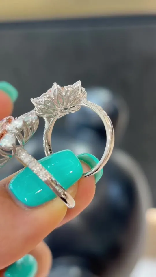 Кольцо с розовым бриллиантом «Овал» в ореоле-цветке, 2,5 ct — фото 3