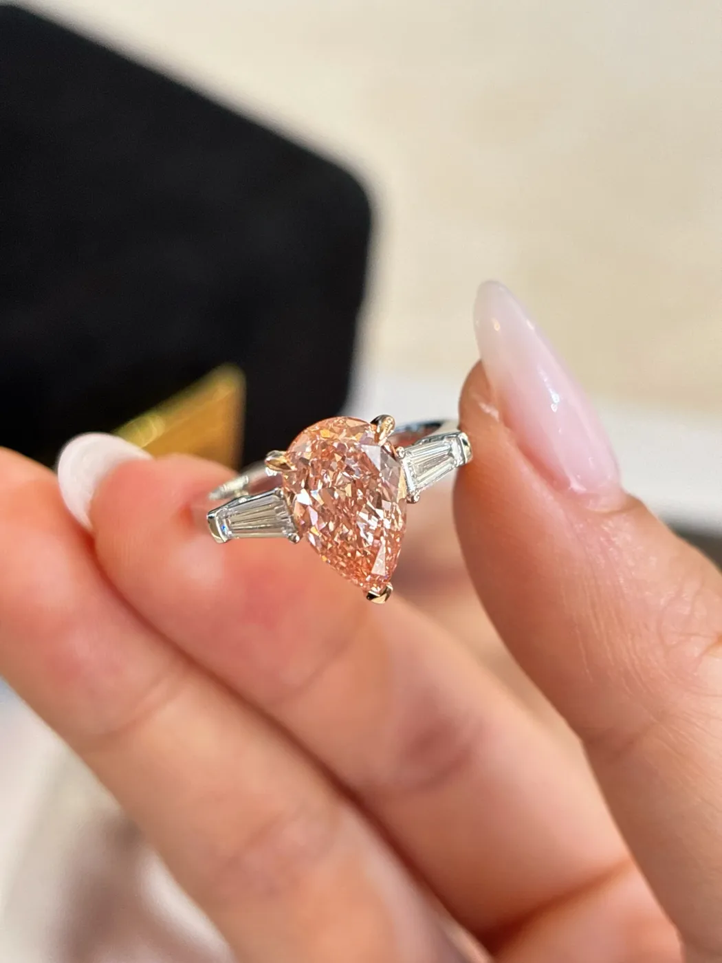 Кольцо с розовым бриллиантом «Радиант», 2,7 ct — фото 1