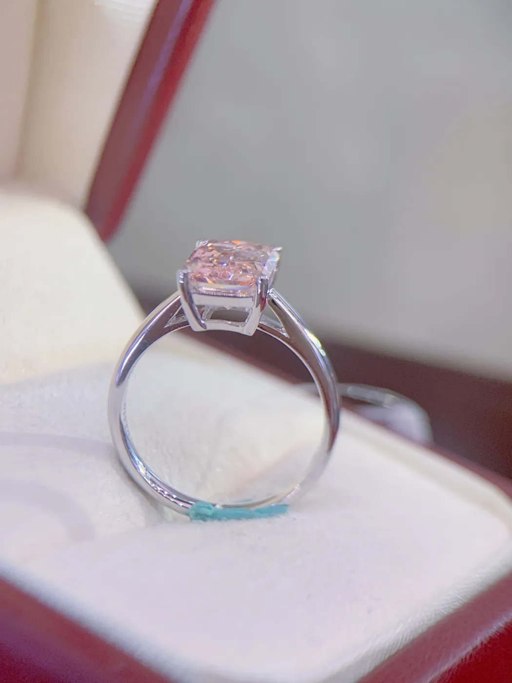 Кольцо с розовым бриллиантом «Радиант», 3,51 ct — фото 4