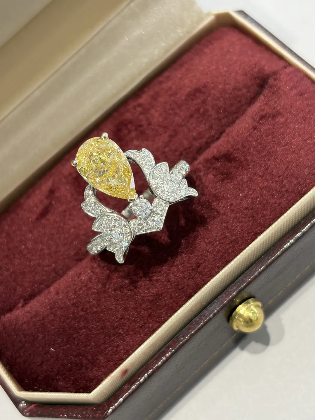 Кольцо с жёлтым бриллиантом «Груша», 2 ct — фото 5