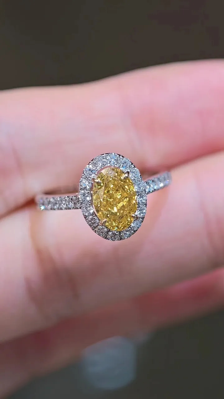 Кольцо с жёлтым бриллиантом «Овал» в ореоле, 1,51 ct — фото 1