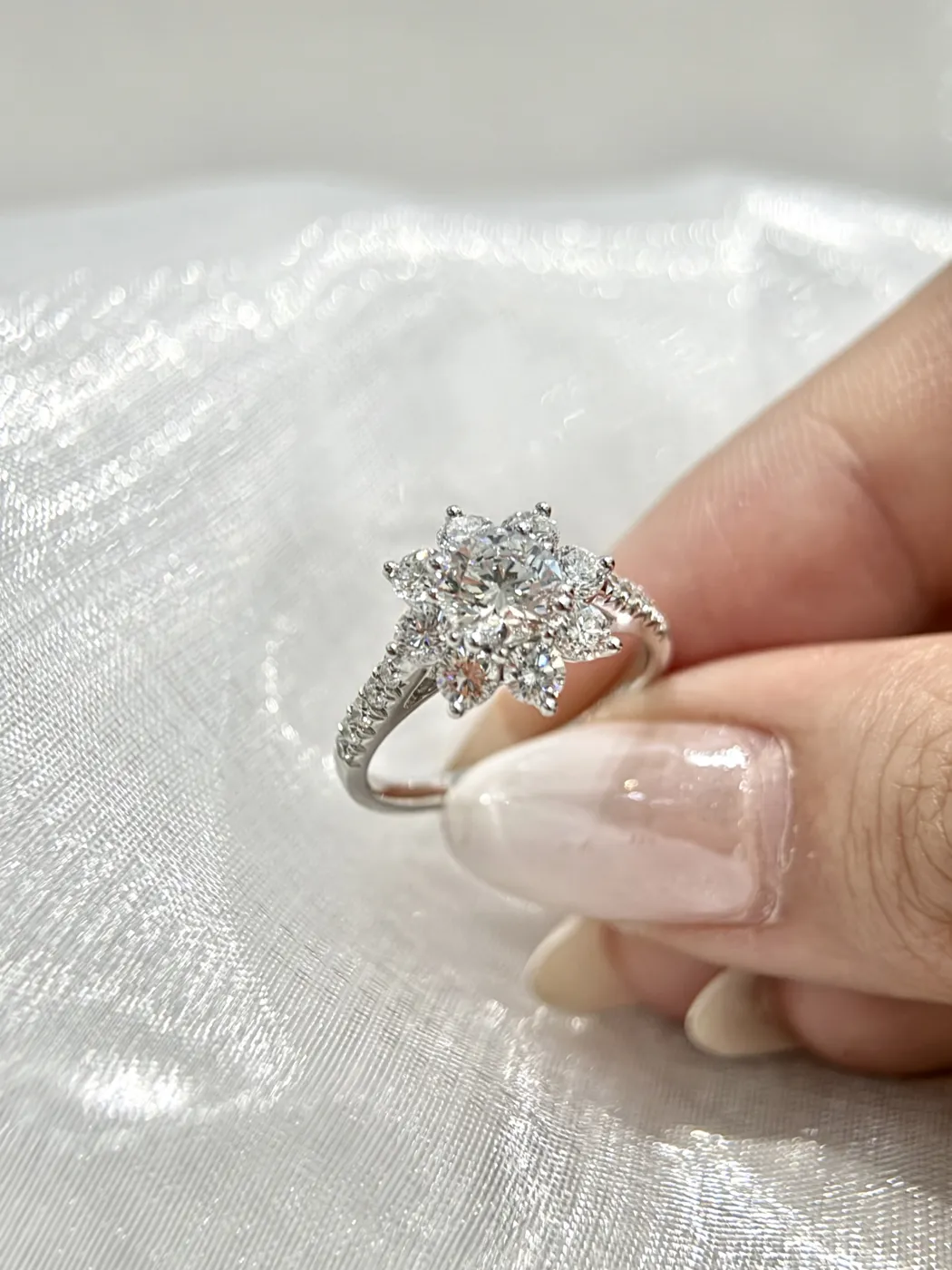 Кольцо «Солнце» с центральным бриллиантом, 1 ct — фото 3