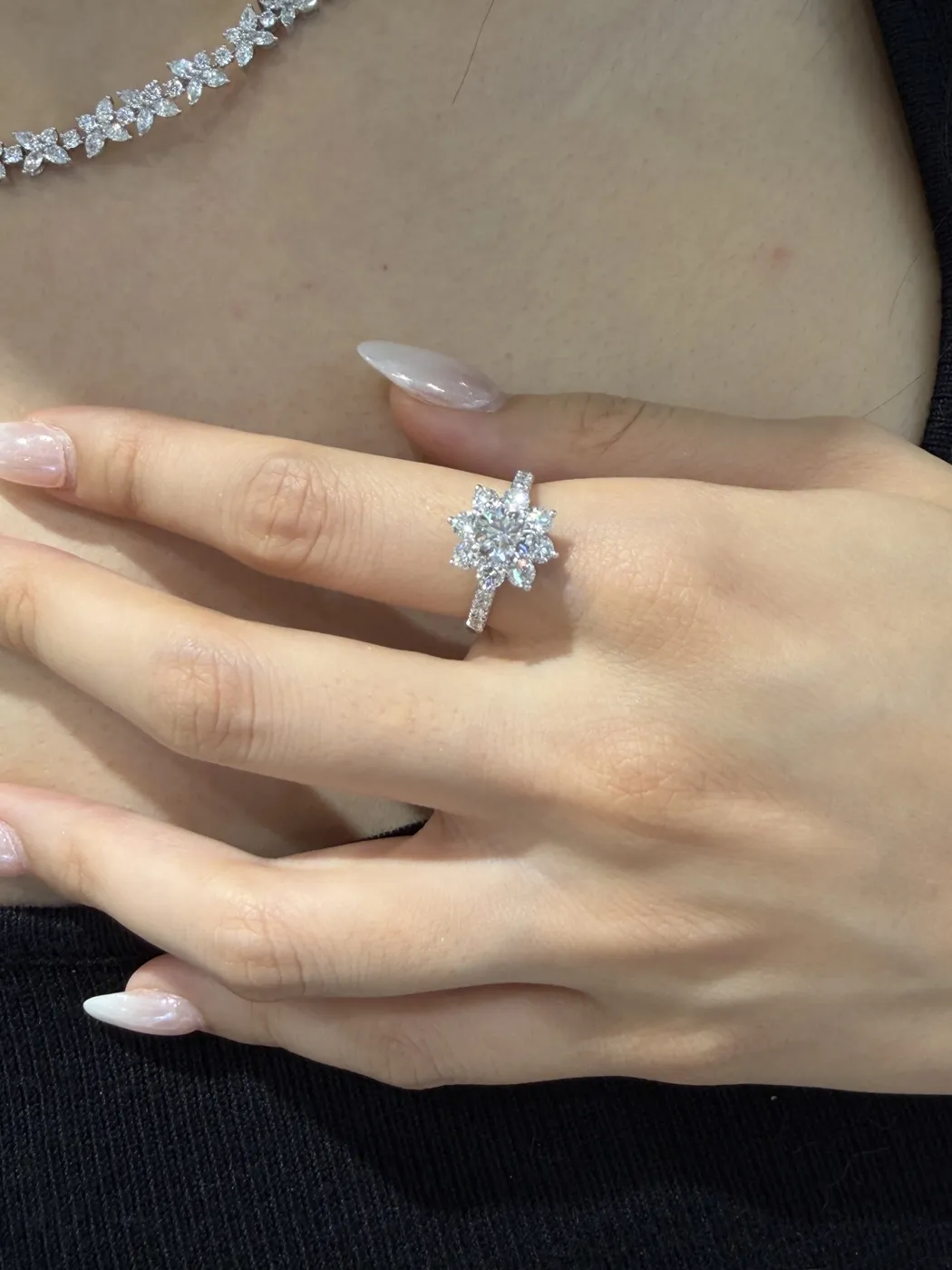 Кольцо «Солнце» с центральным бриллиантом, 1 ct — фото 6