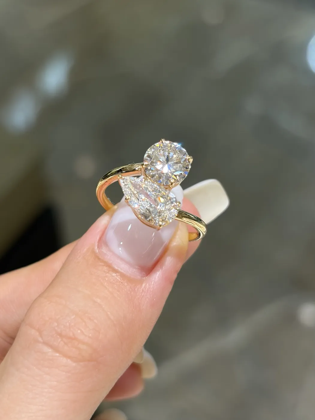 Кольцо Toi et Moi «Круг и груша», 2 × 1,5 ct — фото 2
