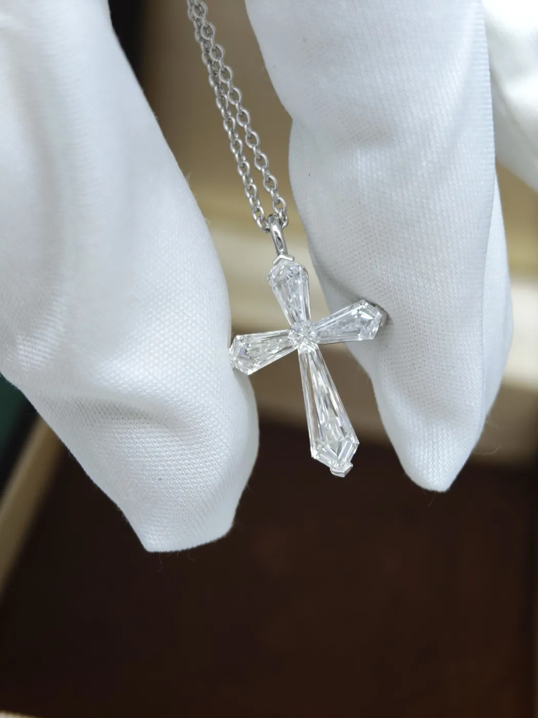 Подвеска-крест из бриллиантов, 2 ct — фото 4