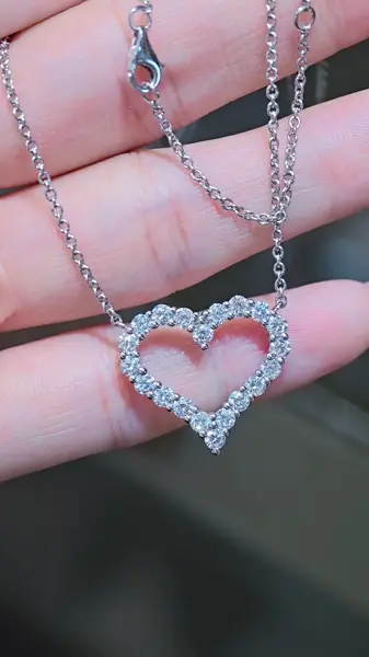 Подвеска «Сердце» из бриллиантов, 1,51 ct