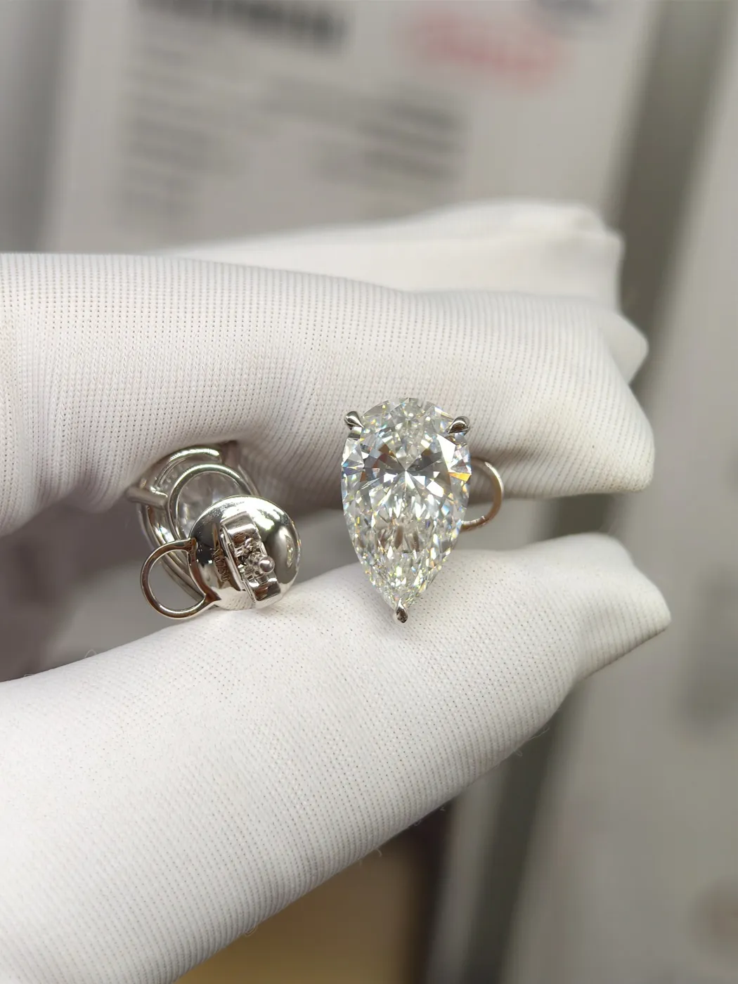 Пусеты «Груша», 2 × 4 ct — фото 1