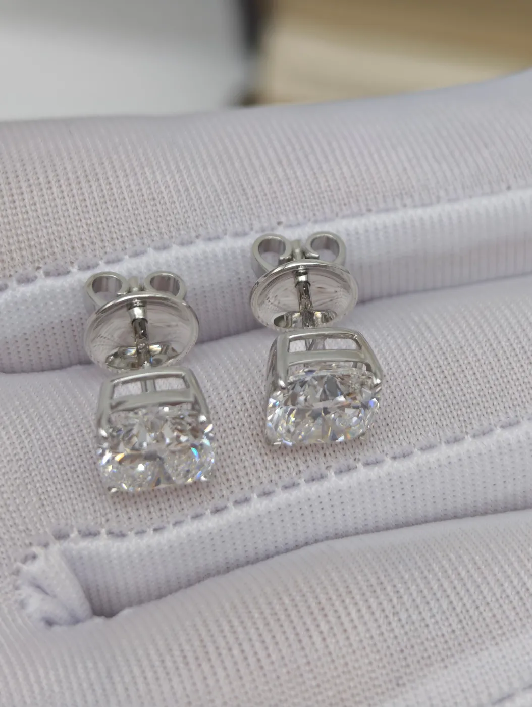 Пусеты «Кушон», 2 × 2 ct — фото 2