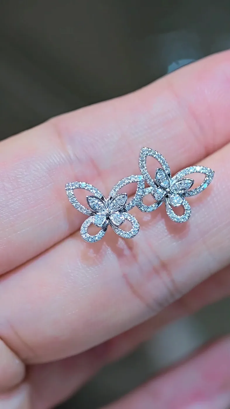 Серьги-гвоздики «Бабочка» из паве, 0,31 ct — фото 3